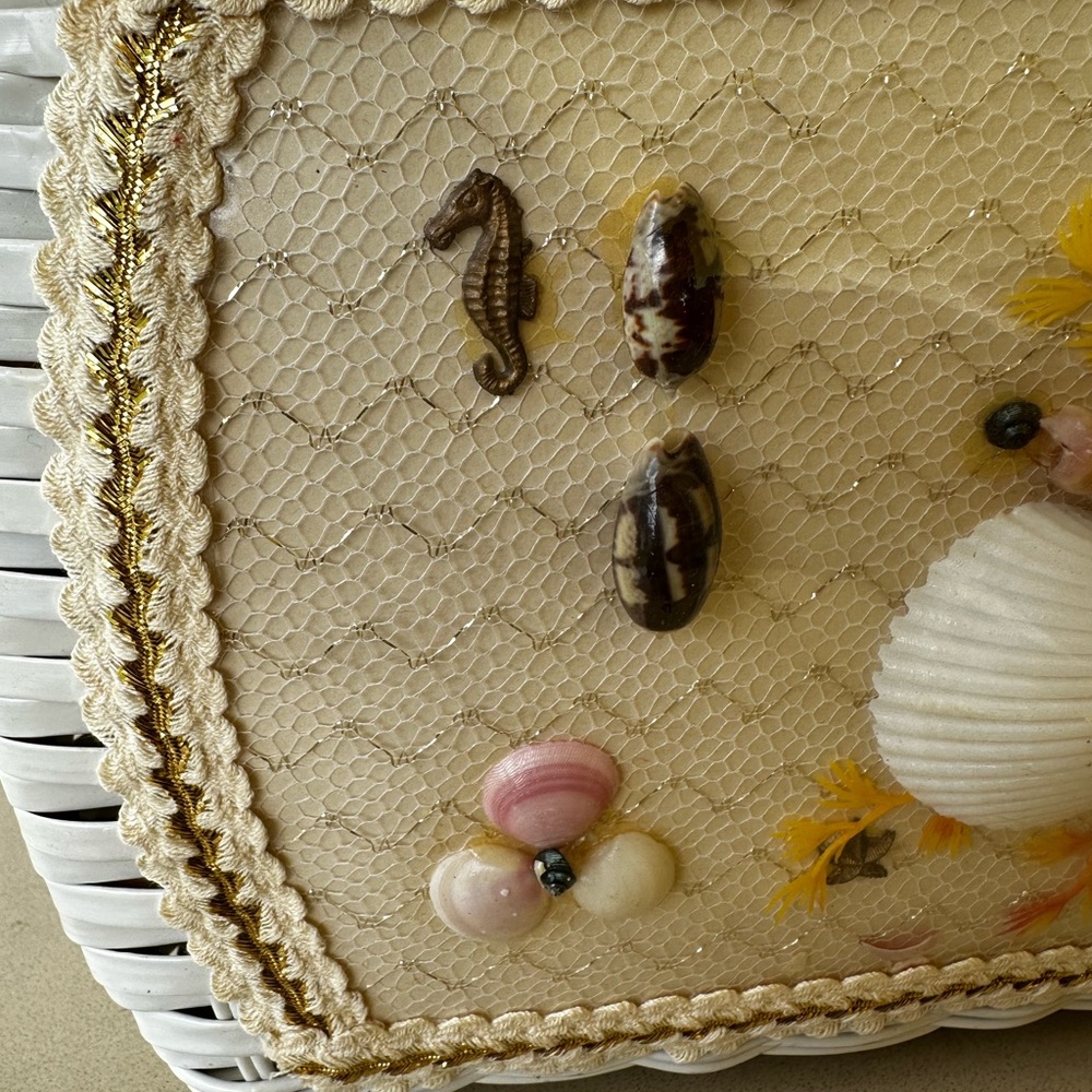 Vintage Princess Charming White Straw Seashell Purse by Atlas of Hollywood Fl - Picture 3 of 8